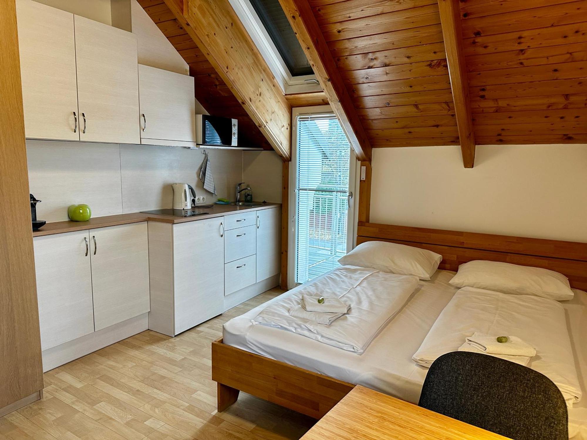 Ajo Apartments - Alte Donau Lake View Balcony Studio - Self-Check-In Bécs Kültér fotó